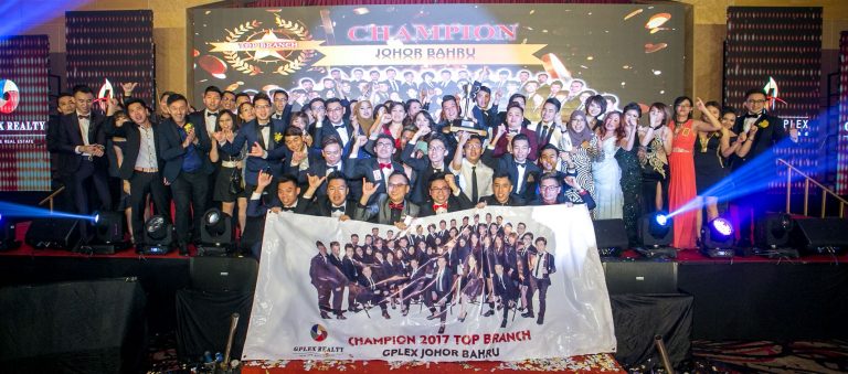 11_Award_opt