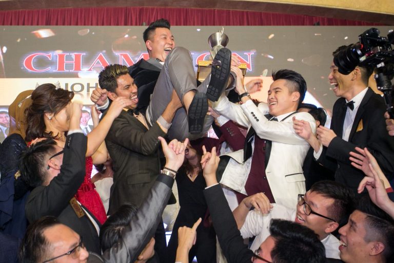 12_Award_opt