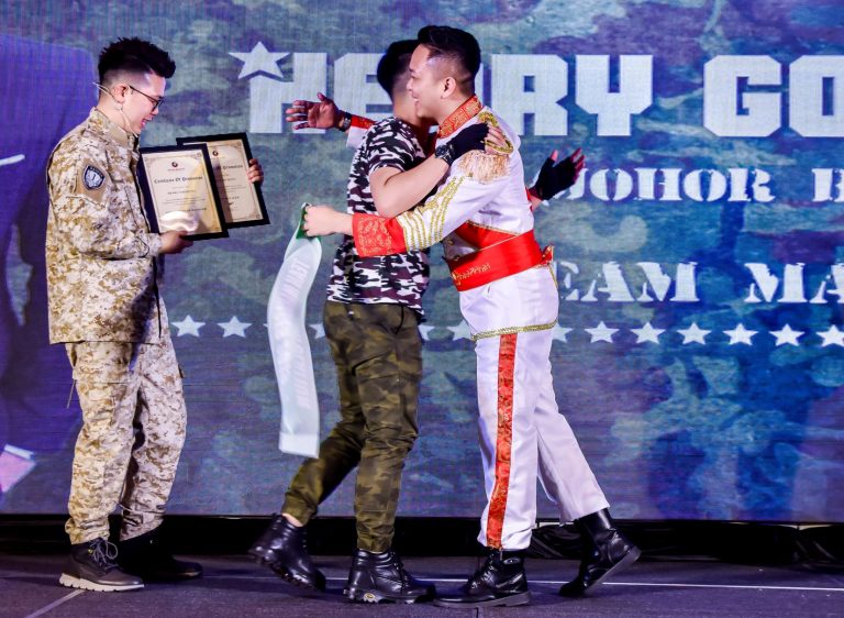 14_Award_opt